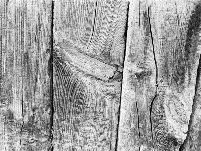 Tabla de madera con nudos